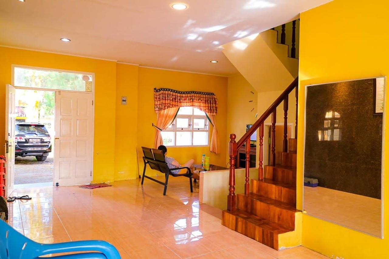 Villa Bukit Indah Brastagi / 베라스타기 외부 사진